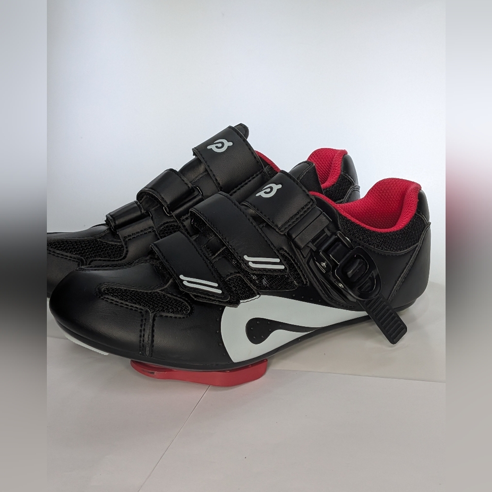 PELOTON US Women’s 7.5 CYCLING BIKE BICYCLE SHOES WITH CLEATS BLACK/WHITE